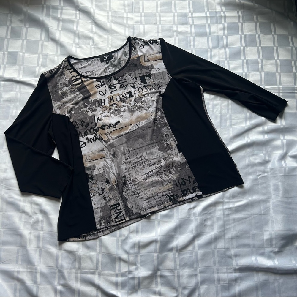 Libra Black and Gray Graphic Graffiti Style Quarter Sleeve Top